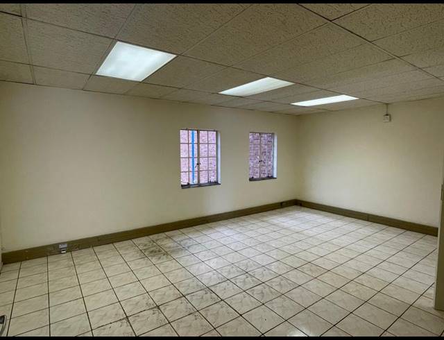 INDUSTRIAL PROPERTY TO RENT IN HALFWAY HOUSE